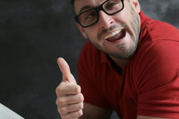 This article helps readers cut through recommendation noise by profiling ten authors who reliably make people laugh, from cozy mystery wit to biting absurdist s...