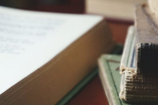 This article helps readers rediscover classic novels by breaking down why these books still matter and how to make them approachable in 2026. It explains what m...